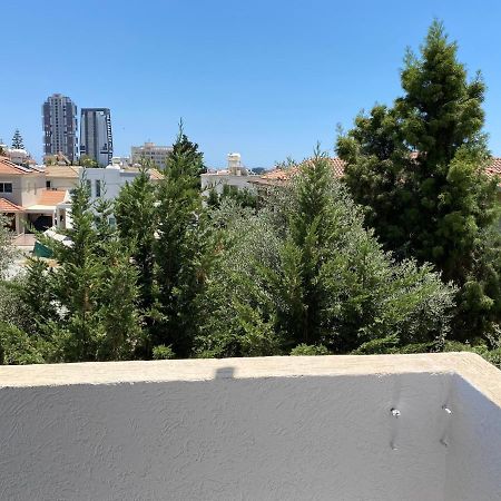 1-Bedroom Apartment With View Limassol Exterior foto